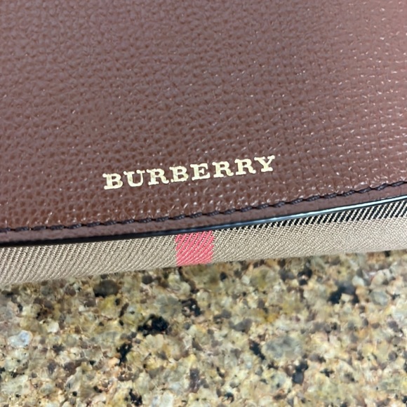 Authentic Burberry Crossbody - Picture 2 of 7